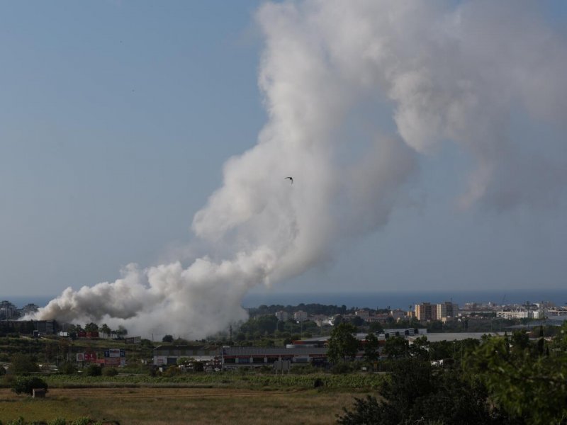 Toxic chlorine cloud in Spain triggers mass indoor order