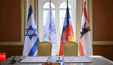 Germany and Israel mark anniversary in shadow of war | World News