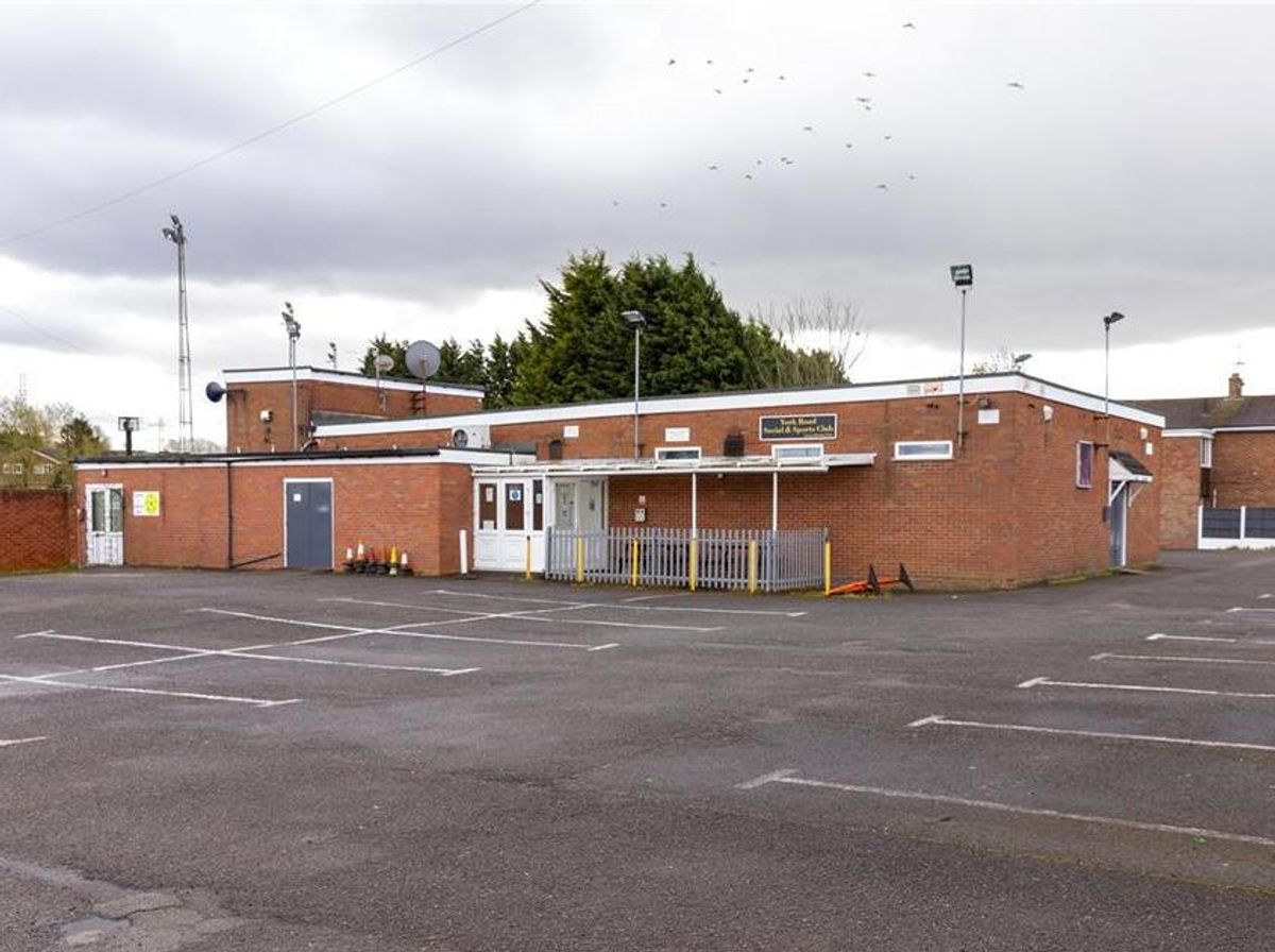 York Road Social & Sport Club, Rowley Regis. Photo: Tom Giles & Co
