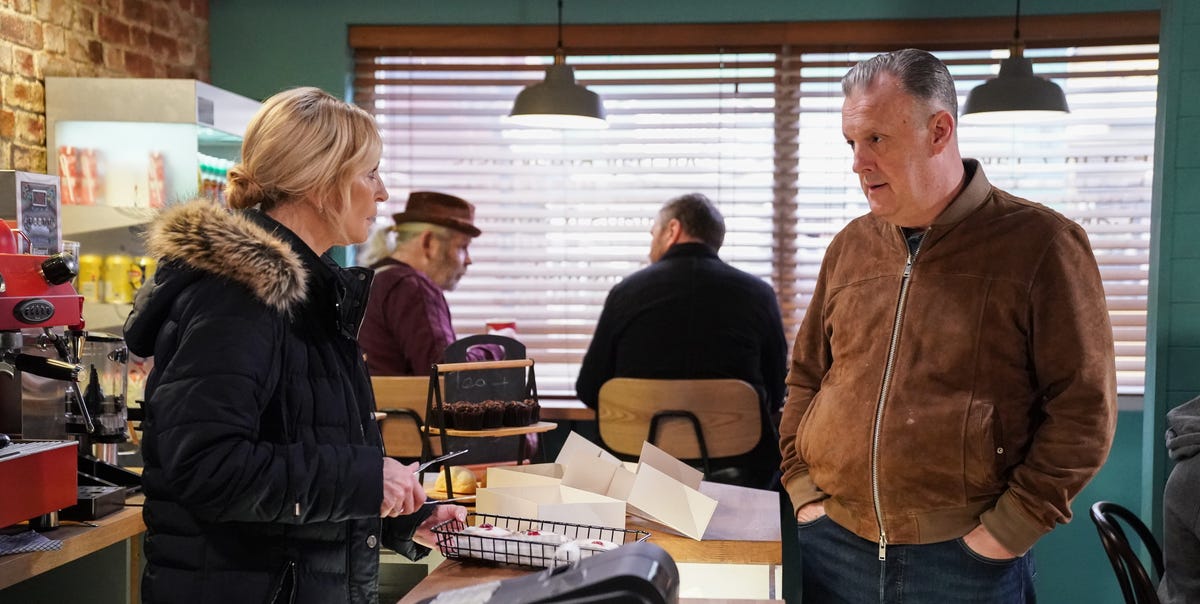 EastEnders reveals Harvey’s big relationship decision in early iPlayer release