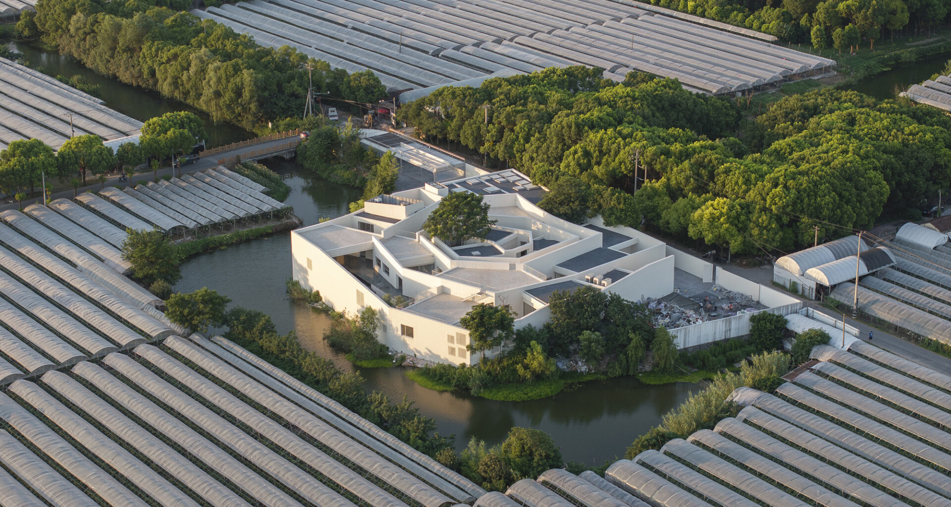 Su Yuan, House and Garden / Atelier Deshaus