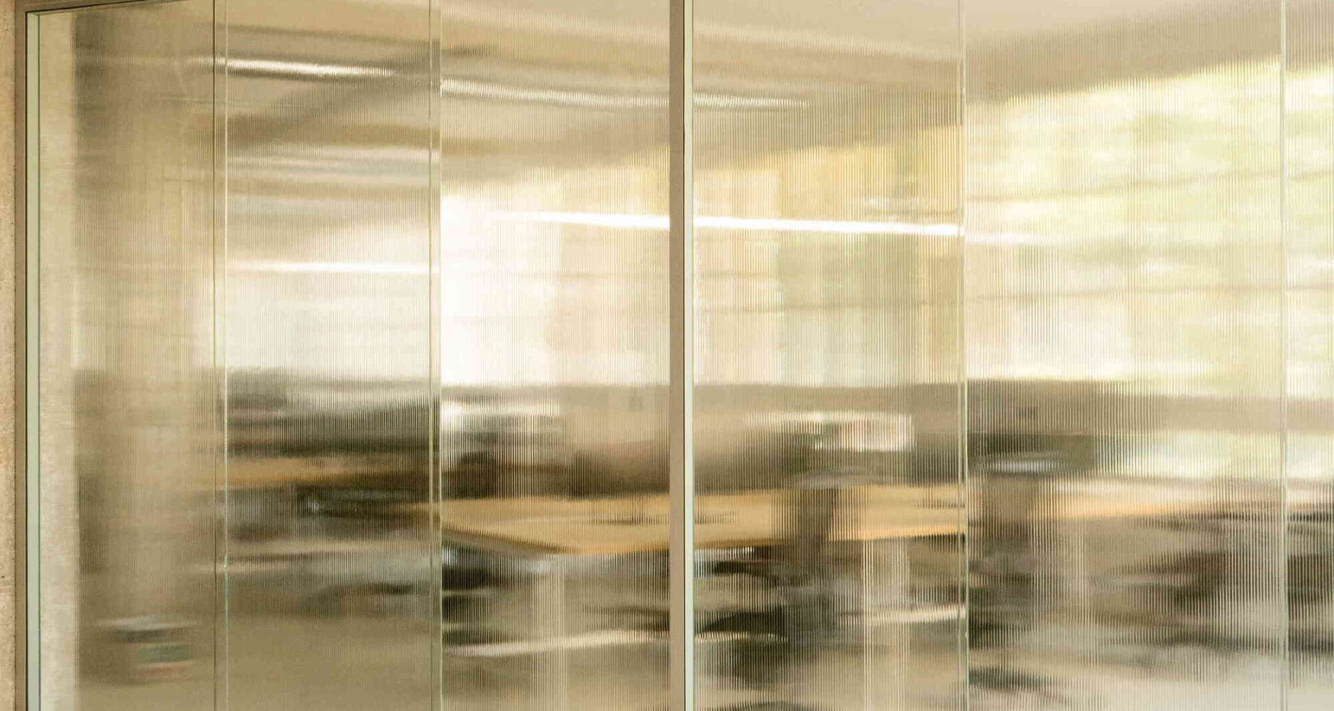 Chez Riot Office Space / ūti architectes