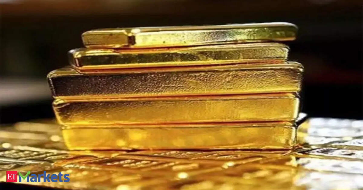 Gold falls as easing Sino-US trade woes dulls safe-haven appeal
