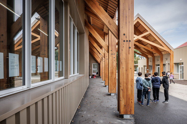 School Group Cap de Bos / BPM Architectes - Interior Photography, Beam