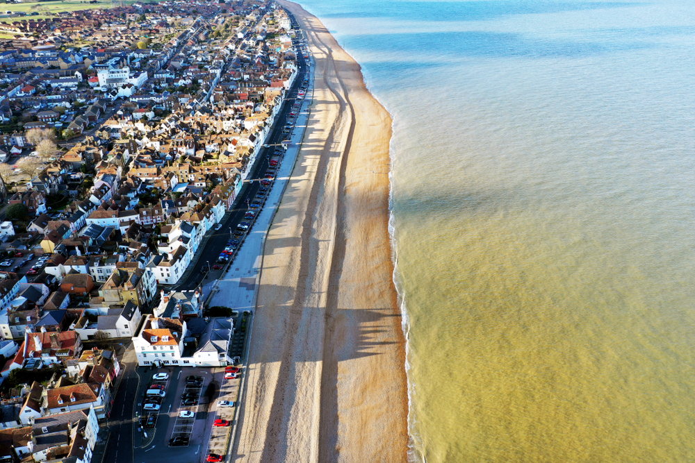 6 of the UK’s Dirtiest Beaches For Water Quality Are Near London