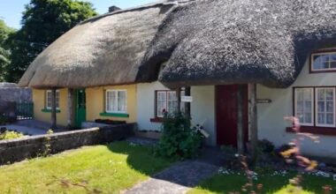 The most photographed thatched cottage in Ireland is snapped up already for the Ryder Cup in 2027