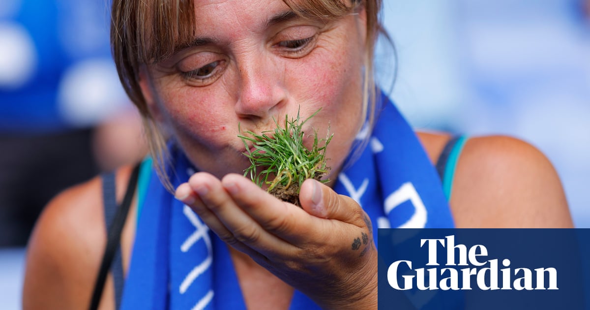 Tears, Toffee Ladies and Sylvester Stallone: Everton’s last Premier League match at Goodison – in pictures - The Guardian