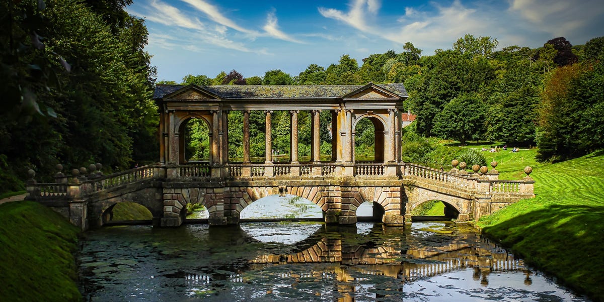 The 7 Best Places Jane Austen Fans Need to Visit in England
