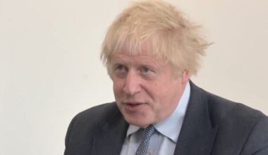Boris Johnson warns Keir Starmer's 'total sell out' EU deal leaves Brexit Britain as 'GIMP of Brussels'