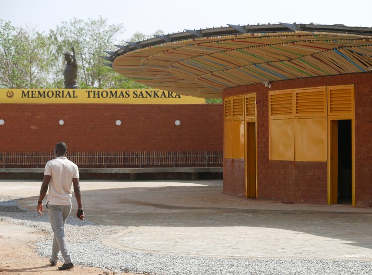 Thomas Sankara Mausoleum / Kere Architecture - Image 5 of 11