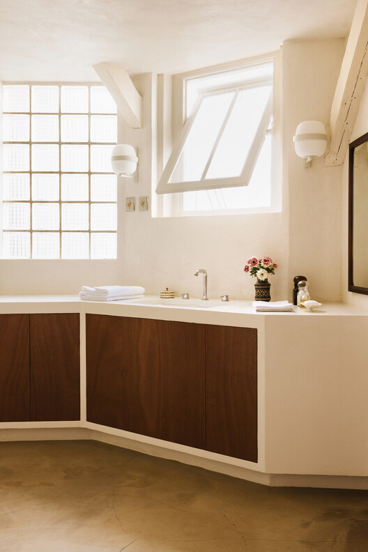 Apartment / Rudy Guénaire - Interior Photography, Bathroom, Wood, Lighting, Sink, Countertop