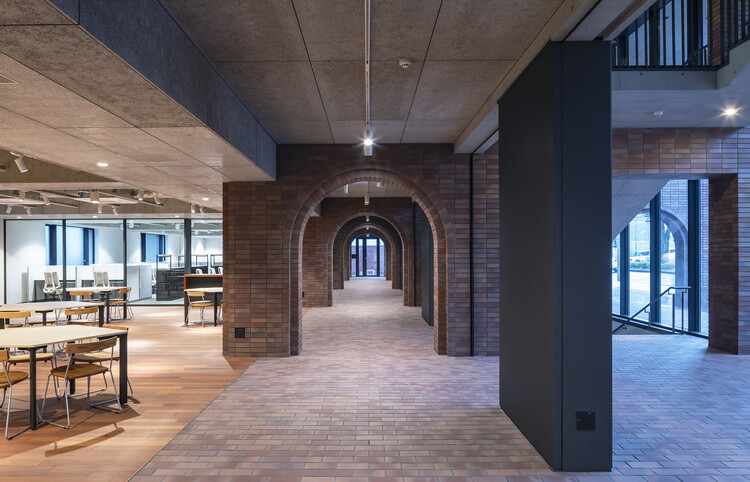 Sosho-Kan at Kyoto University of the Arts / Takenaka Corporation - Interior Photography, Arch, Brick, Column, Arcade