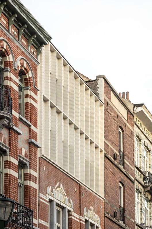 Karper Building Renovation / hé! architectuur + buro kiss + EA+ - Exterior Photography, Facade