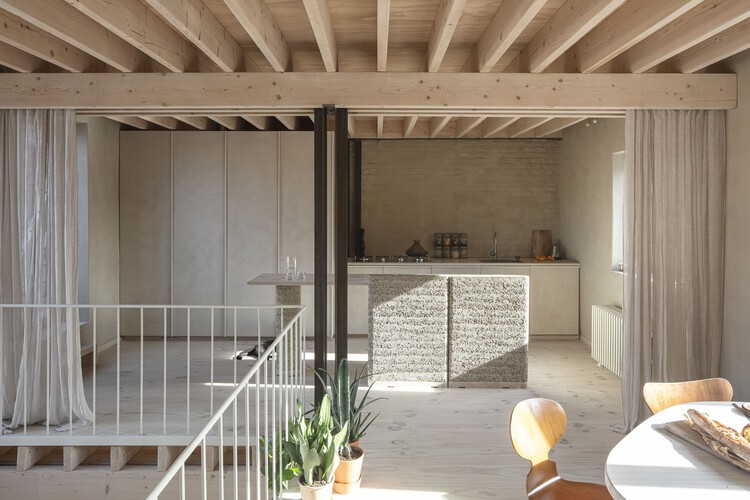 Karper Building Renovation / hé! architectuur + buro kiss + EA+ - Image 4 of 25