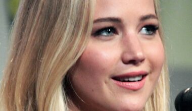 Jennifer Lawrence gets emotional when discussing postpartum depression, and her fans are deeply moved