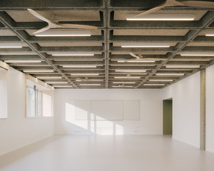 Maryse Bastié Middle School Reconstruction / Tectoniques Architects - Image 5 of 28