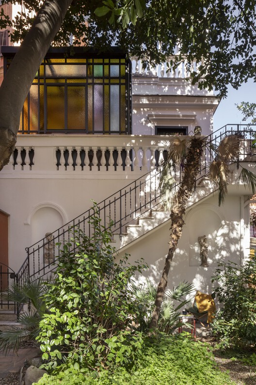 Villino Liberty Trastevere / STUDIOTAMAT - Exterior Photography, Stairs, Door, Handrail, Balcony