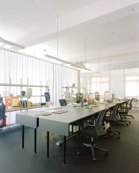 Office P&L / Studio Tngtetshiu - Interior Photography, Kitchen, Table, Chair, Lighting