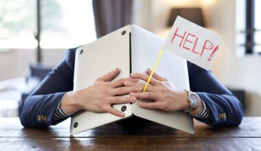 7 Quiet Cracking Habits That Hurt Workplace Productivity
