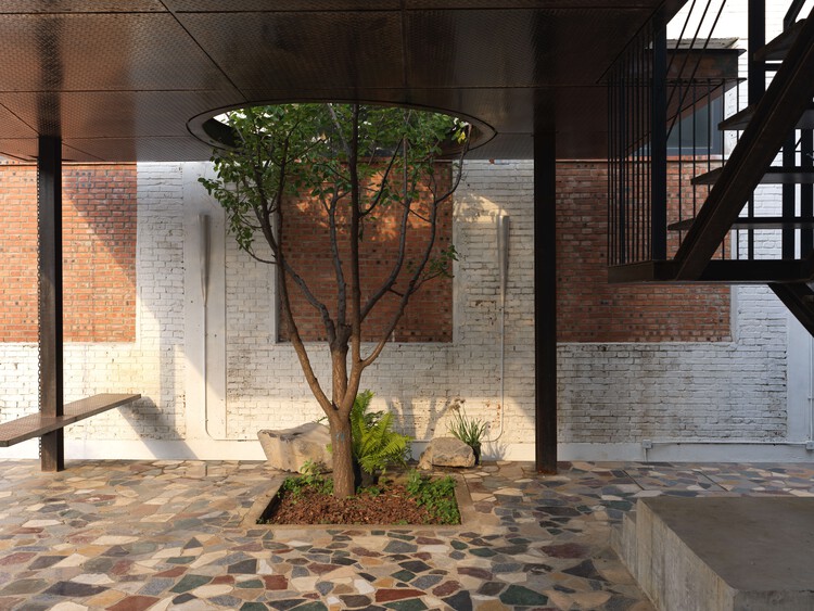 The Wind H Art Center (Phase II&Phase III) / Jin Qiuye Studio - Interior Photography, Brick