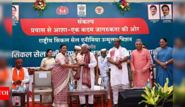 Governor stresses on genetic counselling, medication to eradicate sickle cell by 2047 | Indore News