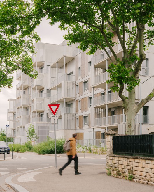 Parilly 116 Housing Units / Tectoniques + BBC & associés - Exterior Photography, Facade, Balcony