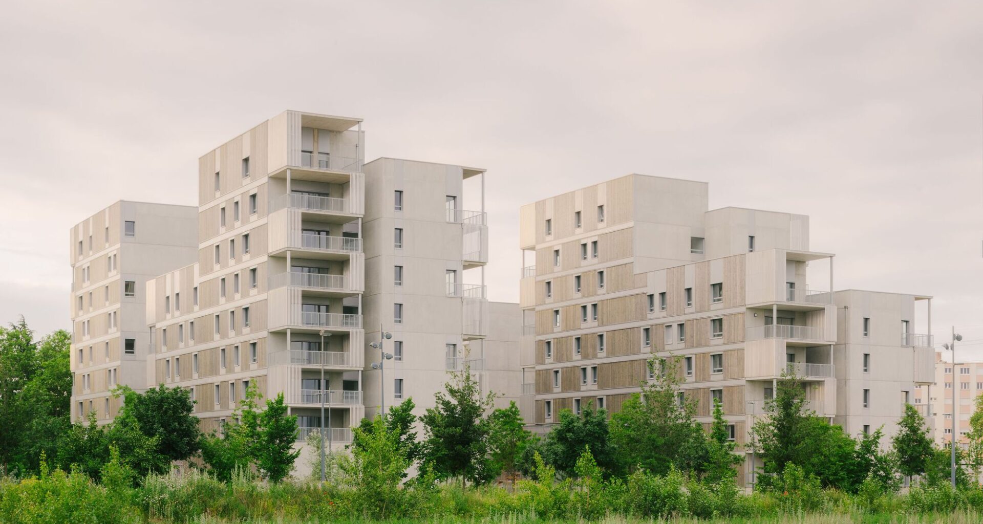 Parilly 116 Housing Units / Tectoniques + BBC & associés