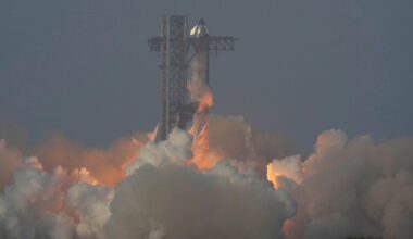 SpaceX loses contact with its Starship on 9th test flight after last 2 went down in flames