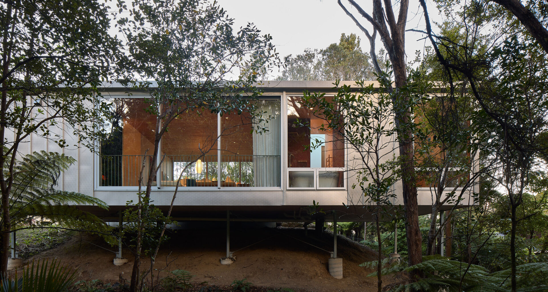 Bush Block House / Patchwork Architecture