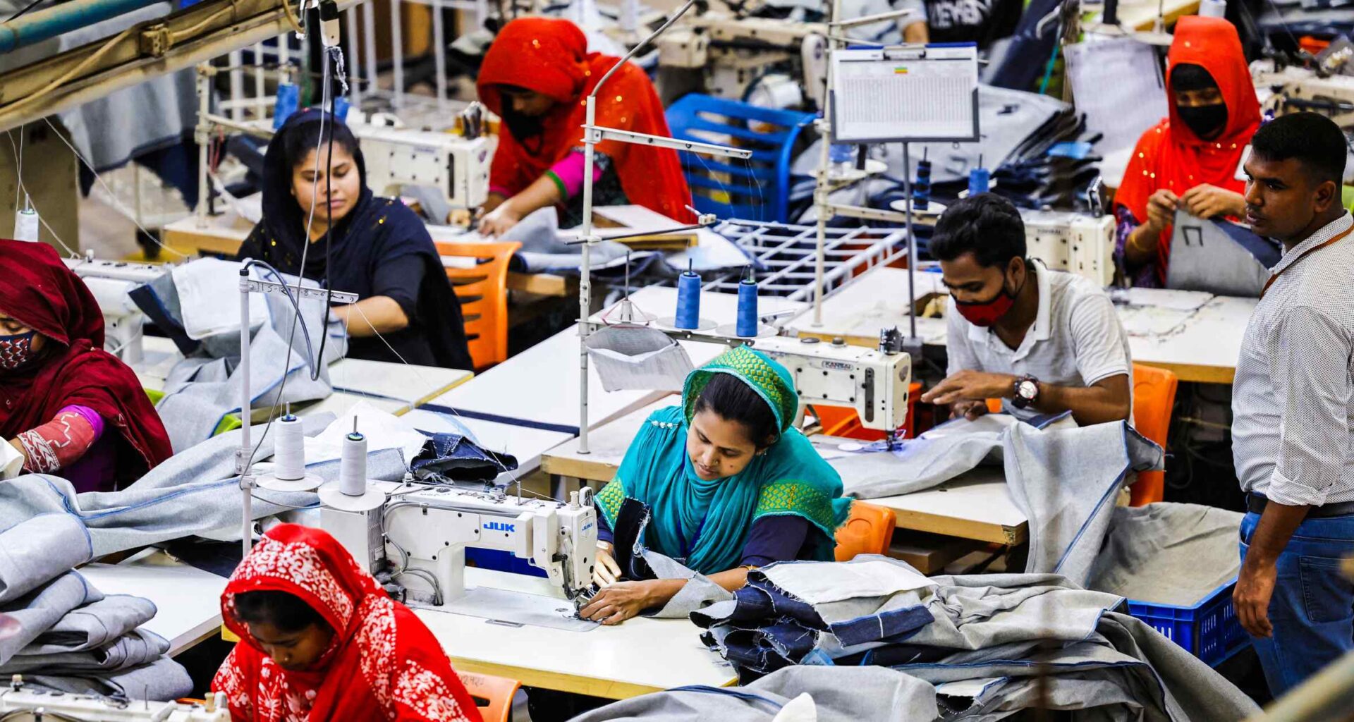 Bangladesh clothes sector hit by trade barriers, internal turmoil