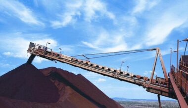 Rio Tinto investors reject call to drop London listing