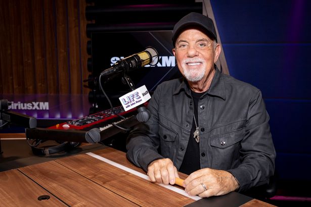 US crooner Billy Joel has revealed he's cancelling all his forthcoming gigs 