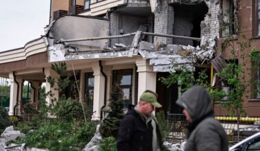 After minerals deal, Trump approves arms to Ukraine, plays down peace plan | Russia-Ukraine war News