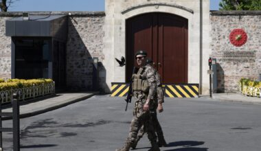 Istanbul talks highlight Turkiye’s balancing act between Russia and Ukraine | Politics News