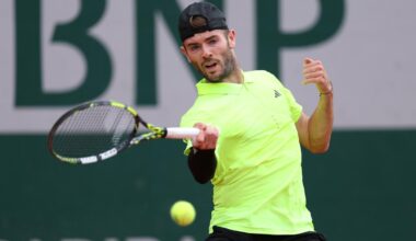 Fearnley downs Wawrinka in short order to kick off Roland Garros - London Evening Standard