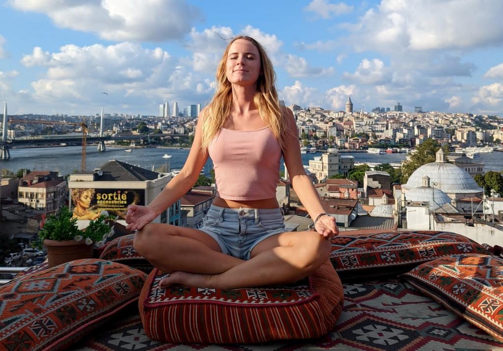 ChatGPT is my therapist — it's more qualified than any human could be