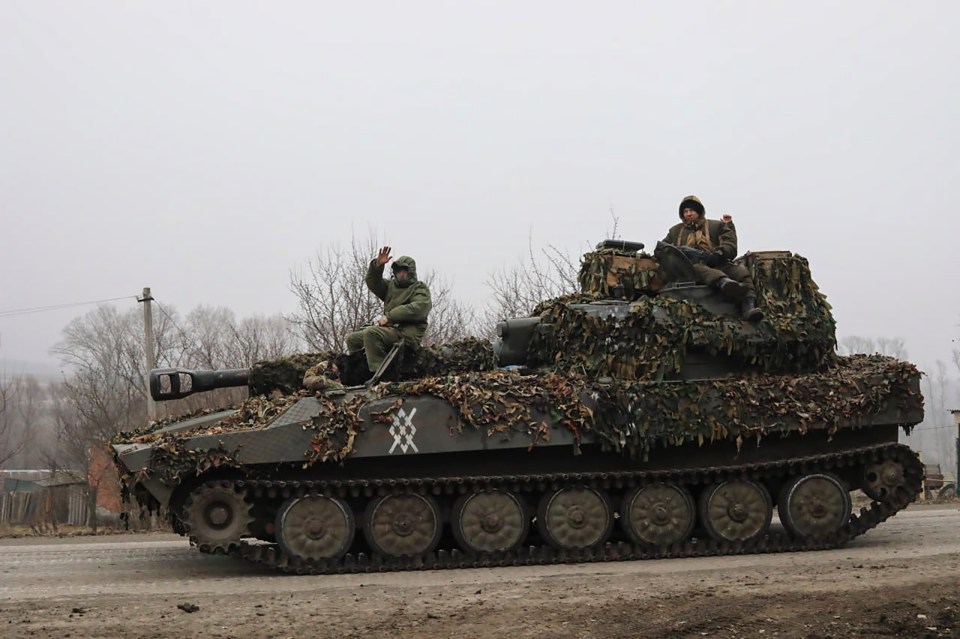 Photo of Russian servicemen on a self-propelled gun in the Kursk region.
