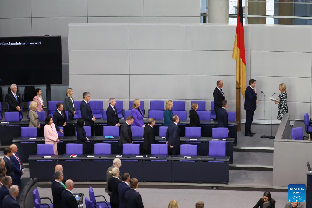 Members of Germany's new cabinet take oaths of office-Xinhua