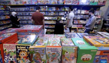 People visit 66th Beirut Arab Book Fair in Lebanon-Xinhua