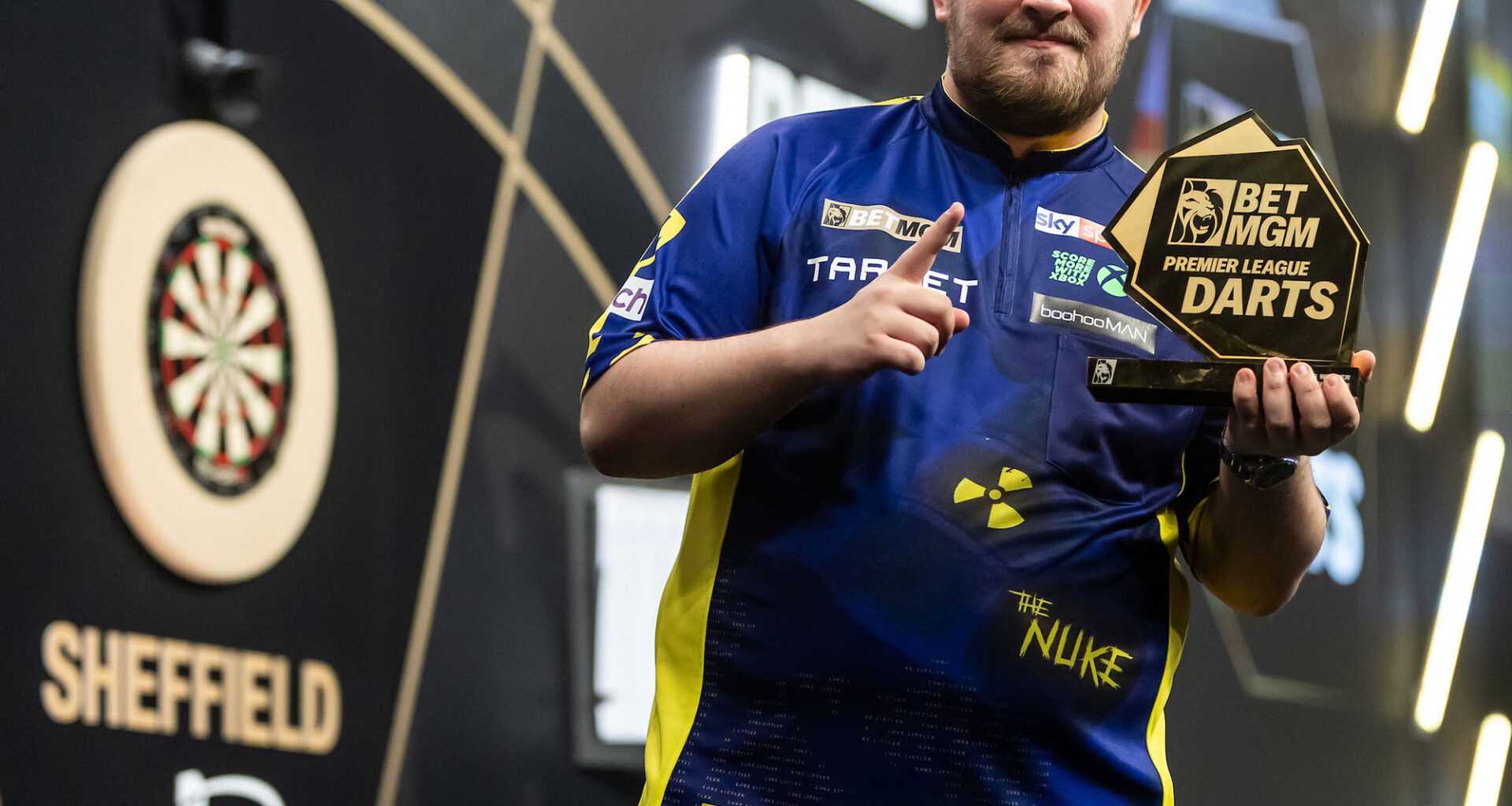 Super Six for Littler in Sheffield, as Aspinall seals Play-Off spot