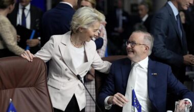 EU pushes defence ties amid hope for trade breakthrough