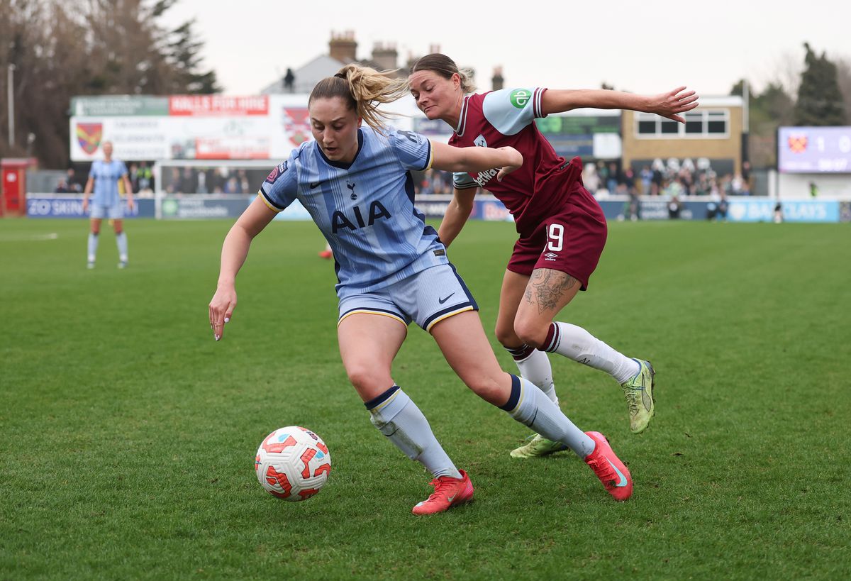 West Ham United FC v Tottenham Hotspur FC - Barclays Women’s Super League