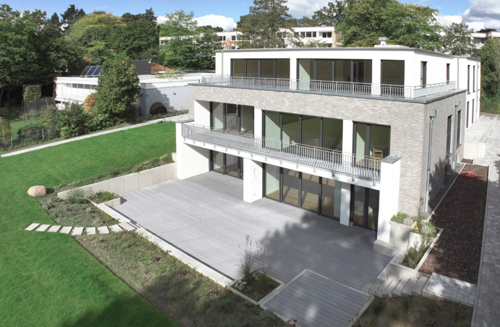 Per Mertesacker's villa