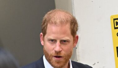 Prince Harry has 'lost identity' since giving up his royal duties - Celebrity News - Entertainment