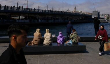 Türkiye weighs retirement reform for housewives: Minister