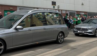 Huge Edinburgh crowds gather as Sir Tom Farmer's hearse passes Easter Road