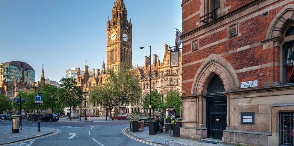 Manchester Travel Guide: Explore the Heart of Northern England