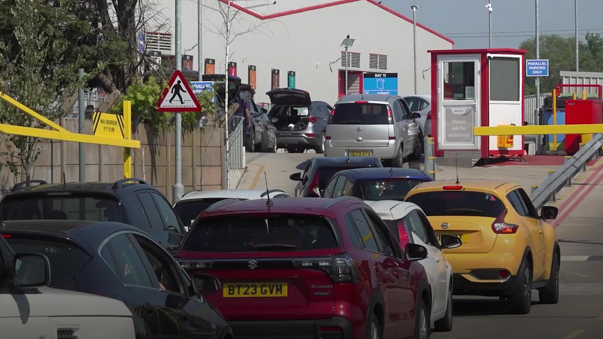 Residents use recycling centre in Birmingham as bin strike continues