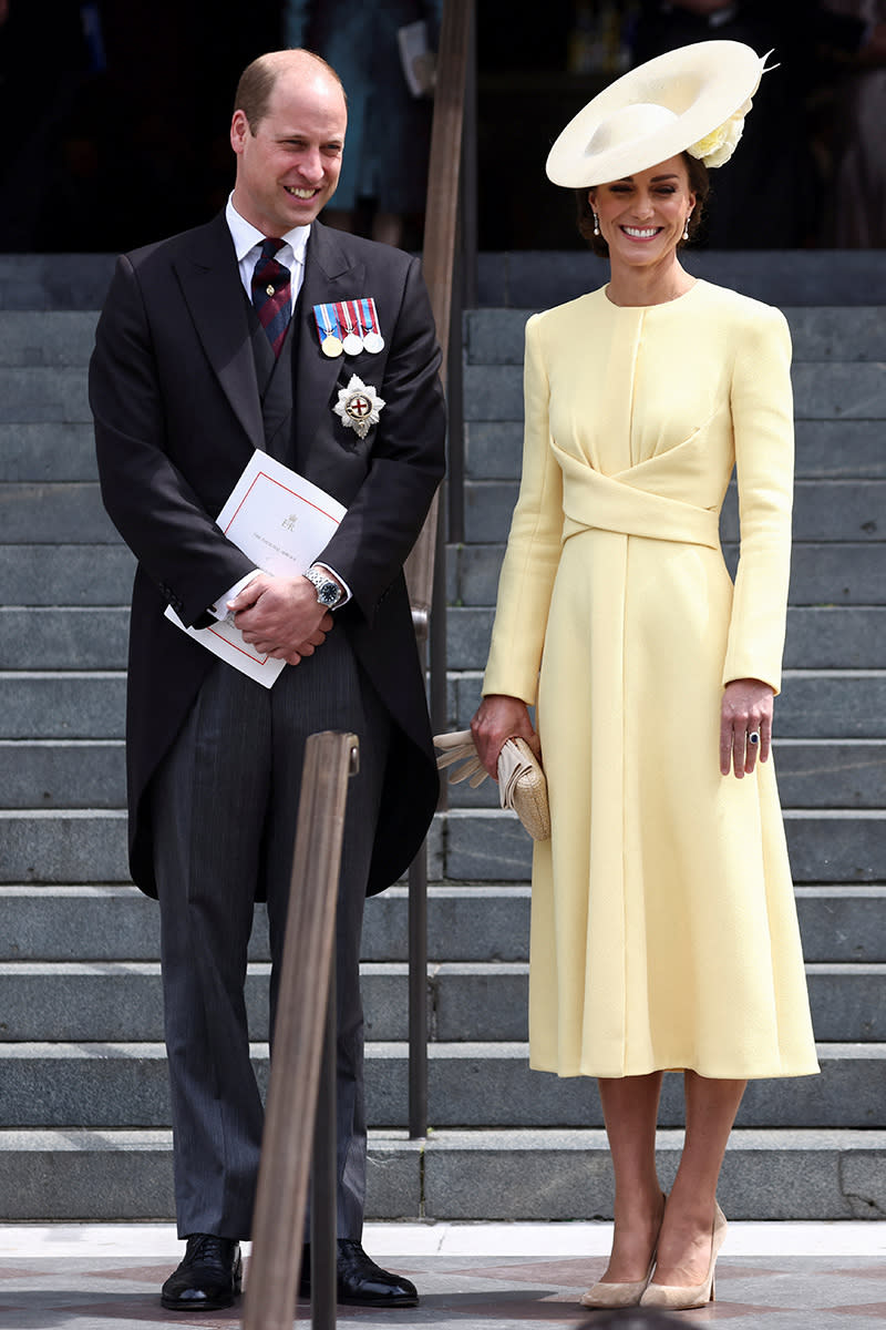LONDON, ENGLAND - JUNE 03: Prince William, Duke of Cambridge and Catherine, Duchess of Cambridge depart after the National Service of Thanksgiving to Celebrate the Platinum Jubilee of Her Majesty The Queen at St Paul's Cathedral on June 3, 2022 in London, England. The Platinum Jubilee of Elizabeth II is being celebrated from June 2 to June 5, 2022, in the UK and Commonwealth to mark the 70th anniversary of the accession of Queen Elizabeth II on 6 February 1952. (Photo by Henry Nicholls - WPA Pool/Getty Images)
