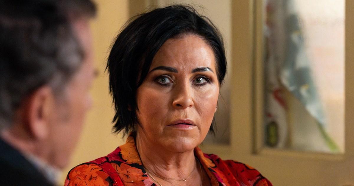 EastEnders’ Kat is shaken to the core by unexpected discovery on her computer - Metro.co.uk